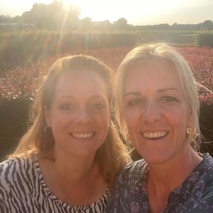 Wie zijn wij Saskia van Gilst en Chantal van Aarle Paradijsvogel Opleidingen Wie zijn wij Saskia van Gilst en Chantal van Aarle Paradijsvogel Opleidingen